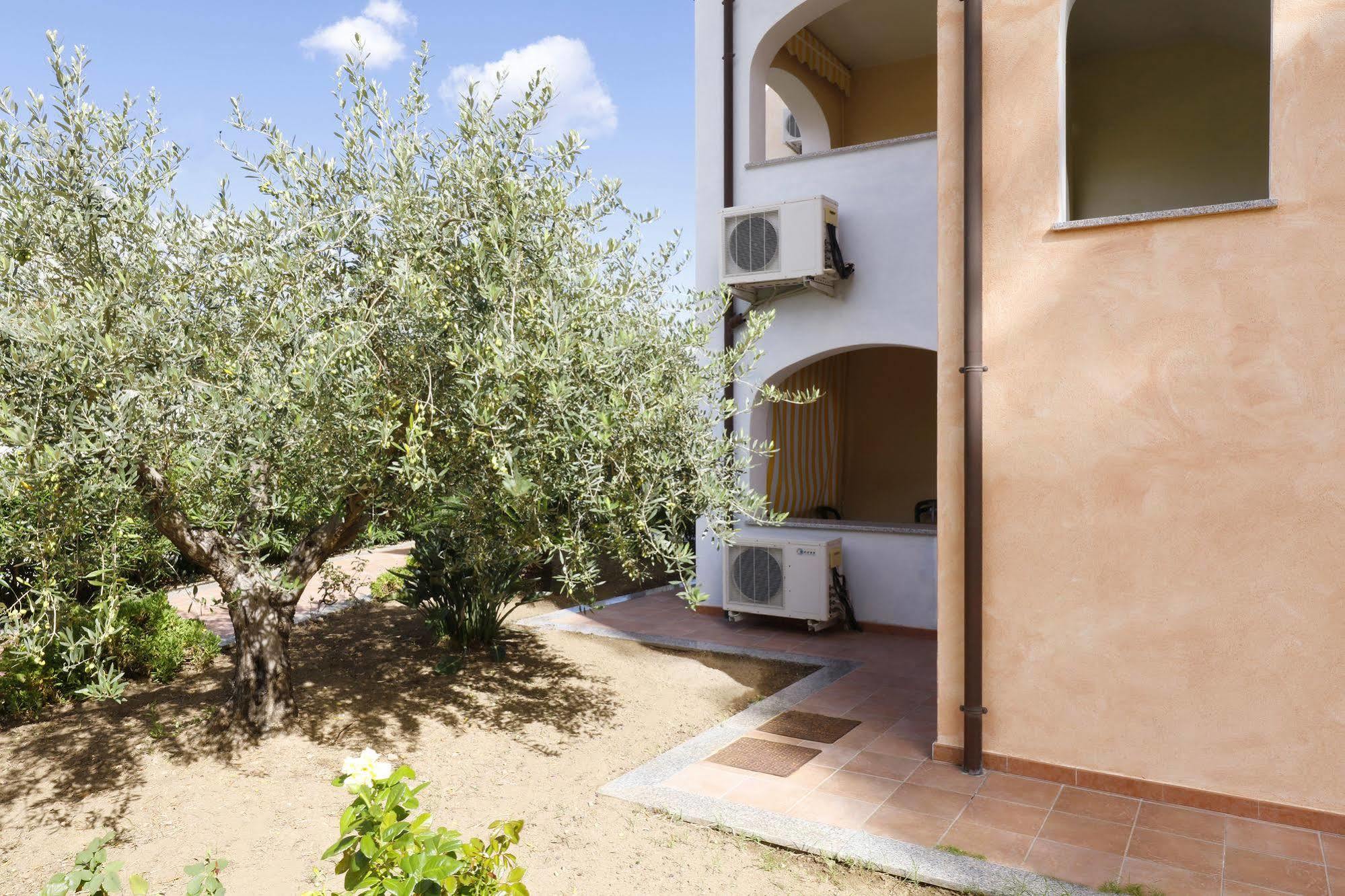 Residence Il Borgo オロゼーイ エクステリア 写真